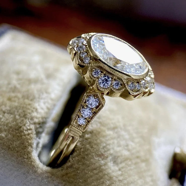 Vintage Oval Radiance Ring
