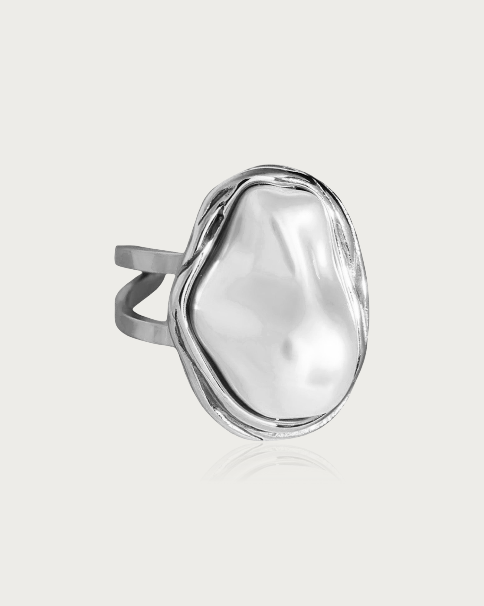 Molten Statement Pearl Ring